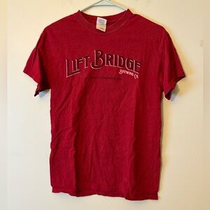 Lift Bridge Brewing Company Red Short Sleeve T-Shirt, Size Small Mens